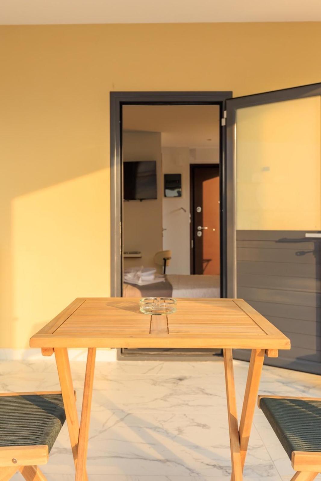 Aiolos Super Lux Suite Jucuzzi Nea Smyrni Centre Athens Exterior photo