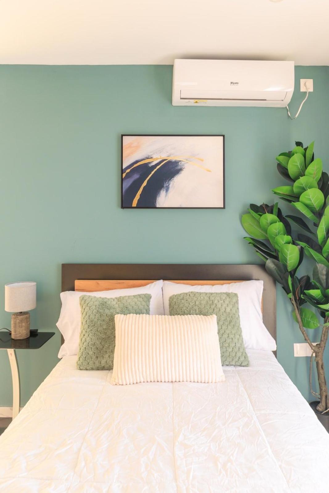 Aiolos Super Lux Suite Jucuzzi Nea Smyrni Centre Athens Exterior photo